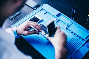 Akku Reparatur beim Smartphone